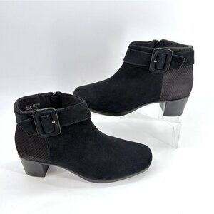 Munro Callie Ankle Booties Black Suede Low Block Heel Boots Women Size 6